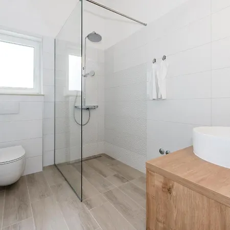 Stunning In With Swimming Pool * Dubrava (Sibenik-Knin)