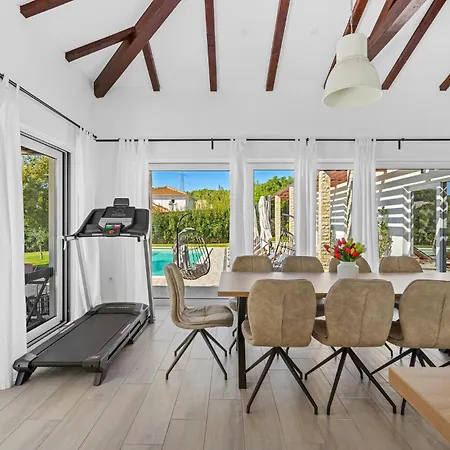 Beautiful In With Sauna *