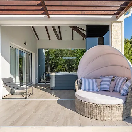 Beautiful In With Sauna Tatil Evi