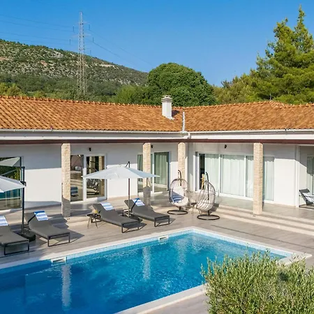 Holiday home Beautiful In With Sauna *