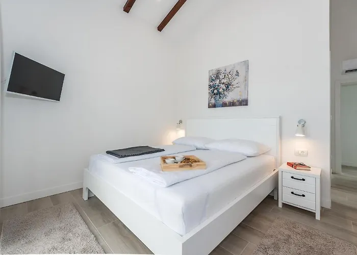 Beautiful In With Sauna בית נופש *