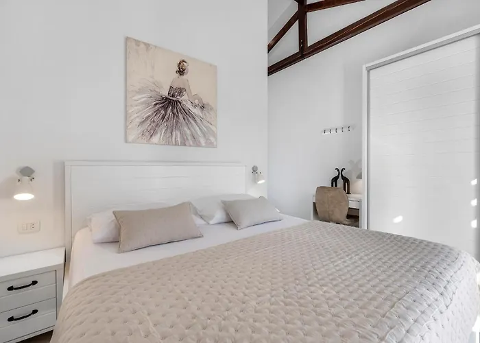 Beautiful In With Sauna